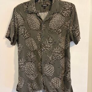 Express Olive Short-Sleeve Pineapple Print Button-Down Shirt